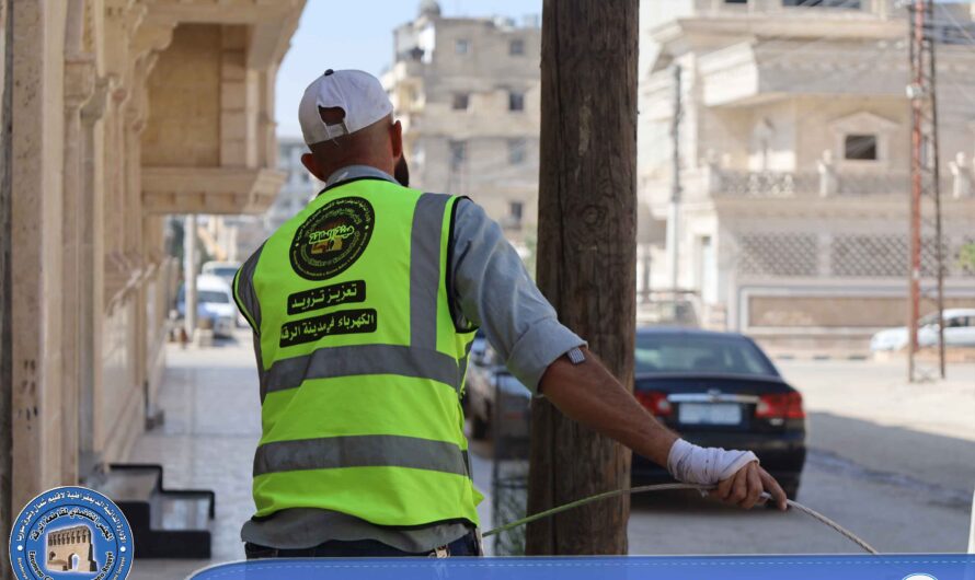 العمل على إنجاز المرحلة الثانية من مشروع الـ ٢٣ مركزاً كهربائياً