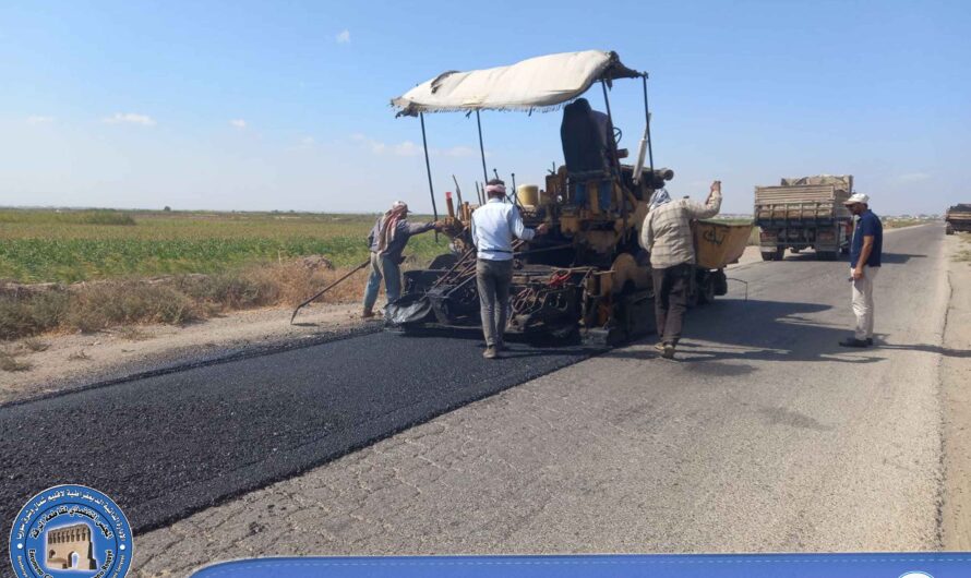 جانب من أعمال تعبيد الطرقات بريف الرقة الغربي